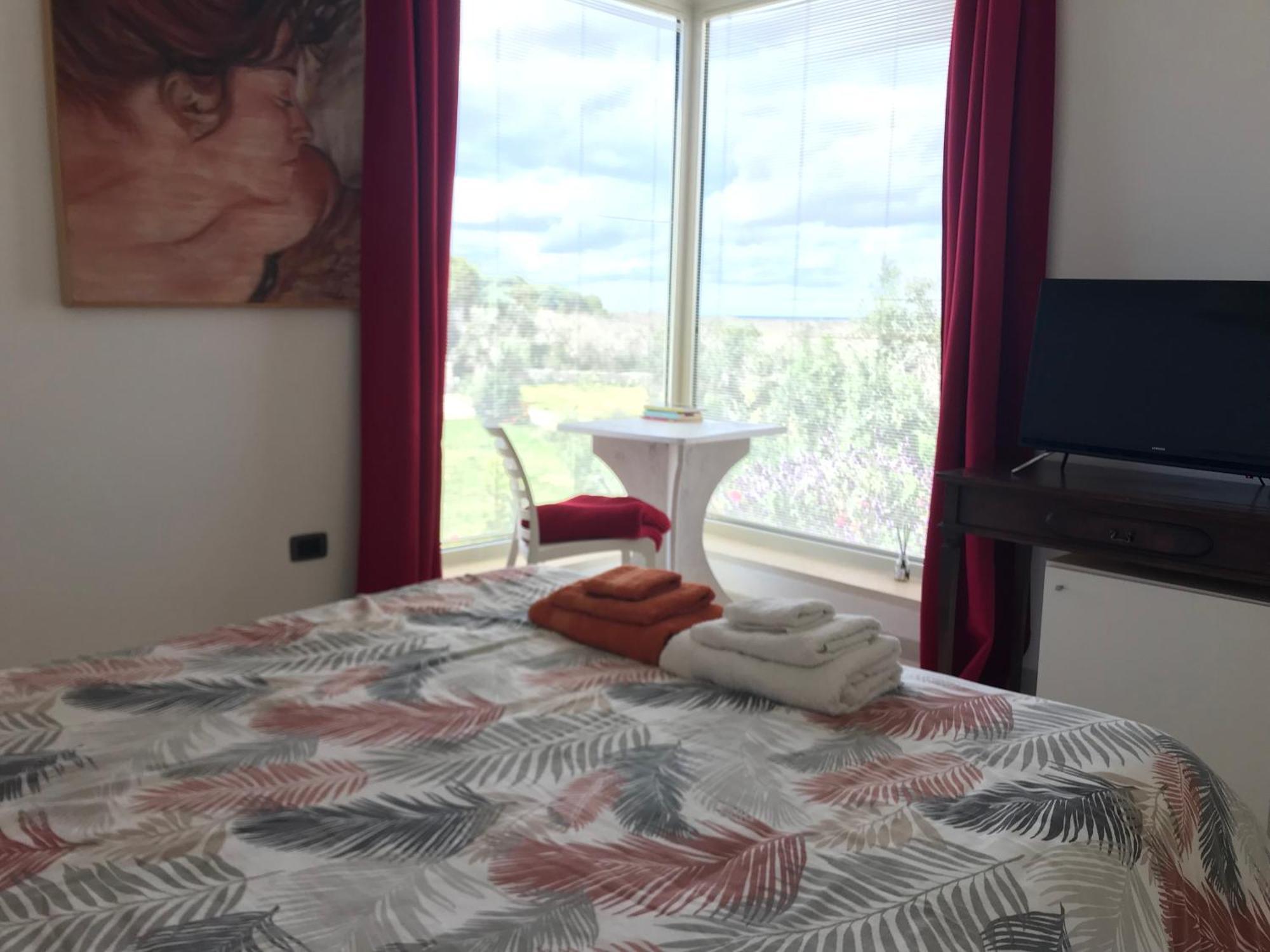 Tenuta Valle Dell Idro Otranto Con Piscina Casamassella Eksteriør billede